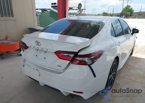 2024 Toyota Camry Se z USA, uszkodzony, nr VIN 4T1G11AK8RU869951